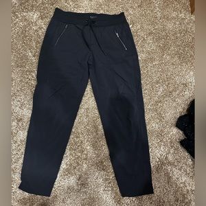 Athleta size 10 Woman’s Trekkie joggers